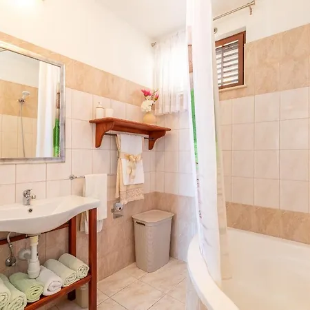 Seaside House With A Swimming Pool Prigradica, Korcula - 18788 Сasa de vacaciones Blato (Korcula)